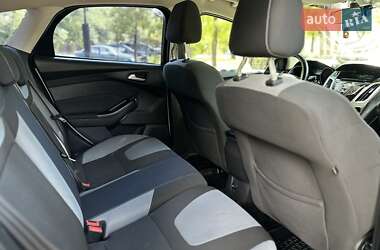 Хэтчбек Ford Focus 2013 в 
