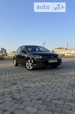 Седан Ford Focus 2007 в Клесовому