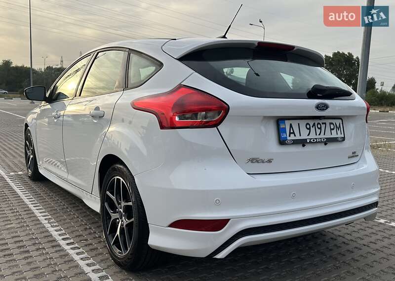 Хэтчбек Ford Focus 2016 в Киеве
