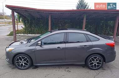 Седан Ford Focus 2015 в 