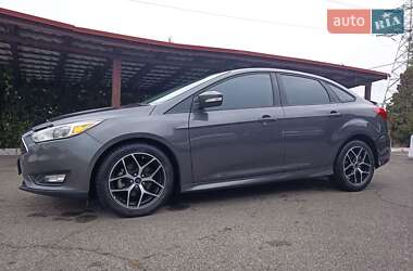 Седан Ford Focus 2015 в 