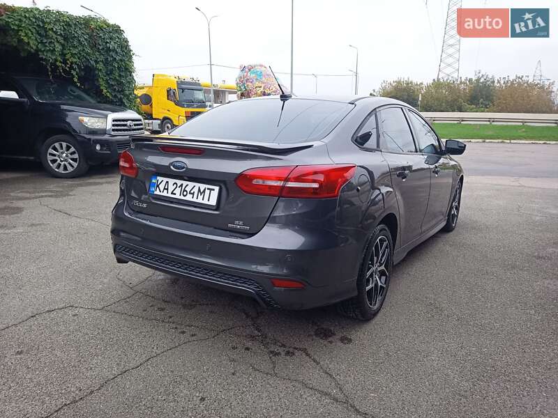 Седан Ford Focus 2015 в Киеве фото 5 Седан Ford Focus 2015 в Киеве