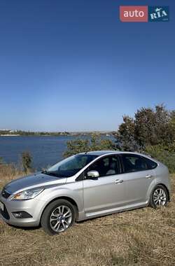 Хетчбек Ford Focus 2010 в 