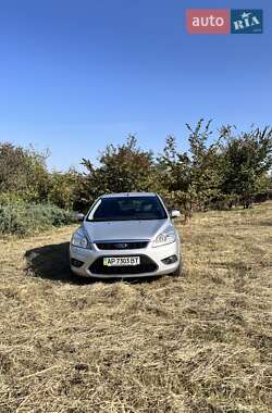Хетчбек Ford Focus 2010 в 