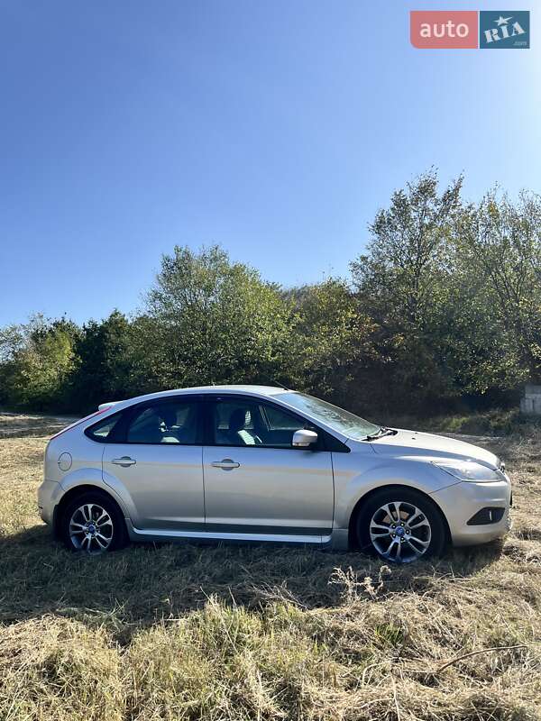 Хэтчбек Ford Focus 2010 в Днепре