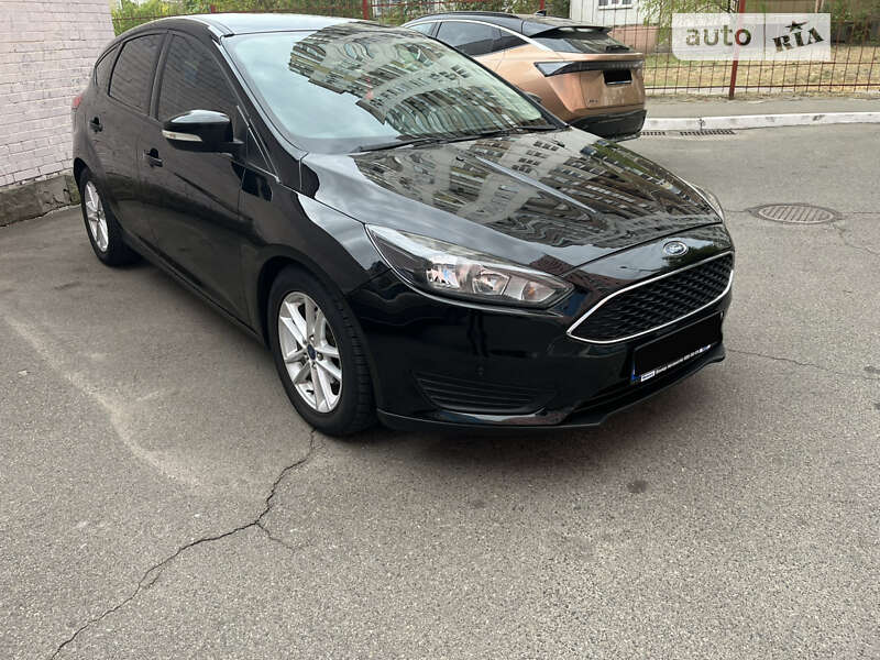 Хэтчбек Ford Focus 2017 в 
