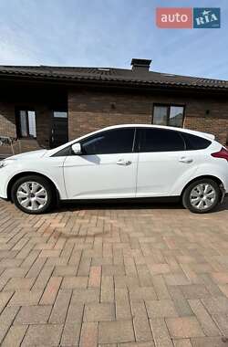 Хэтчбек Ford Focus 2013 в Сумах