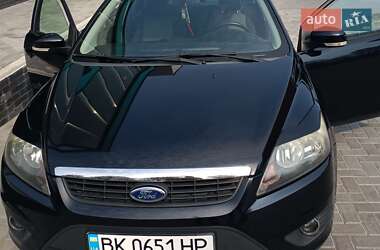 Хэтчбек Ford Focus 2010 в Ровно