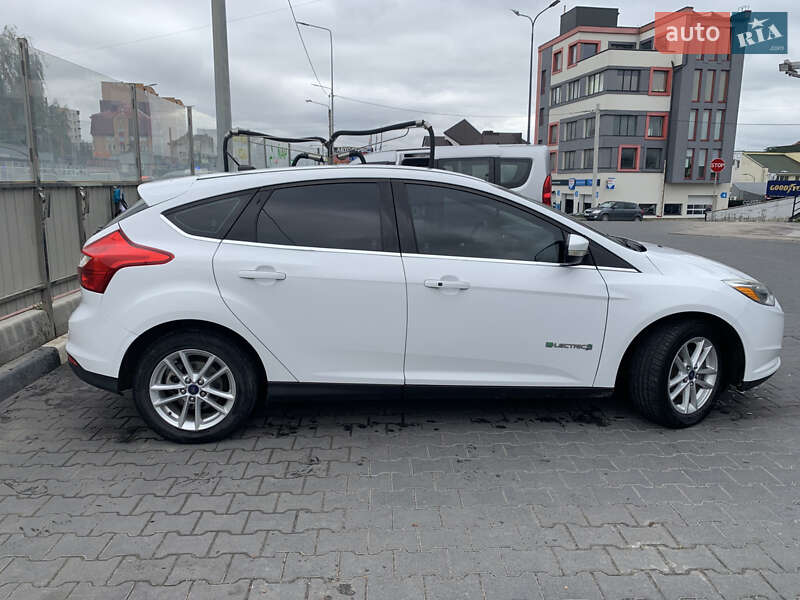 Хэтчбек Ford Focus 2014 в Тернополе