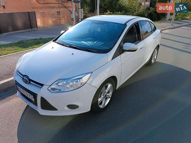 Седан Ford Focus 2014 в 