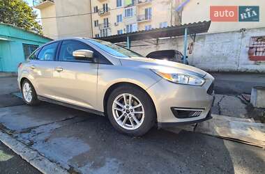 Седан Ford Focus 2015 в 