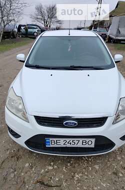 Седан Ford Focus 2011 в Тарутиному