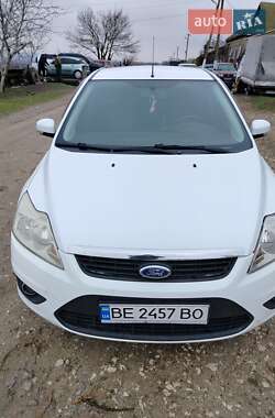 Седан Ford Focus 2011 в 