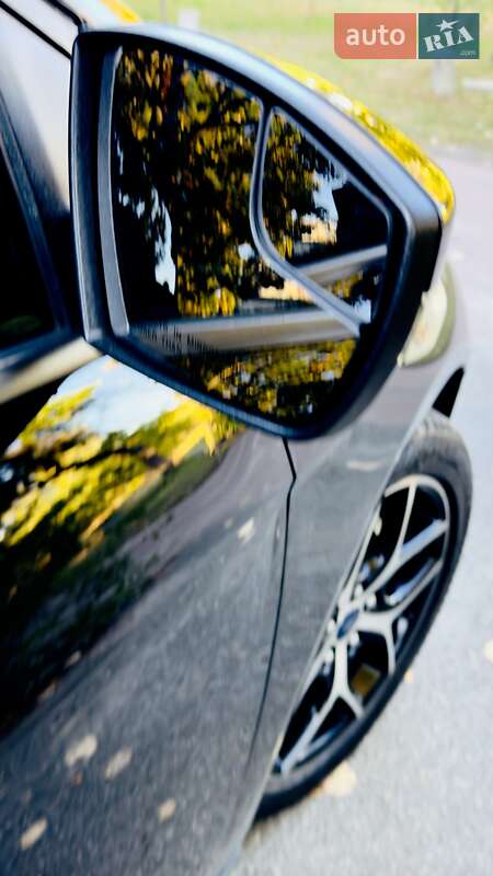 Седан Ford Focus 2017 в Киеве