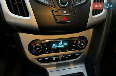 Седан Ford Focus 2013 в 