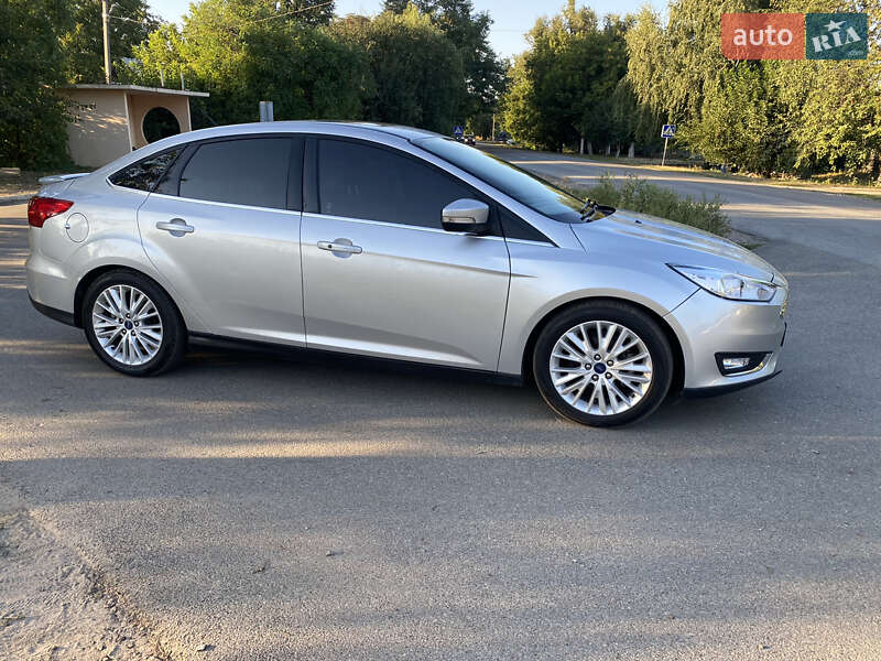 Седан Ford Focus 2018 в Киеве