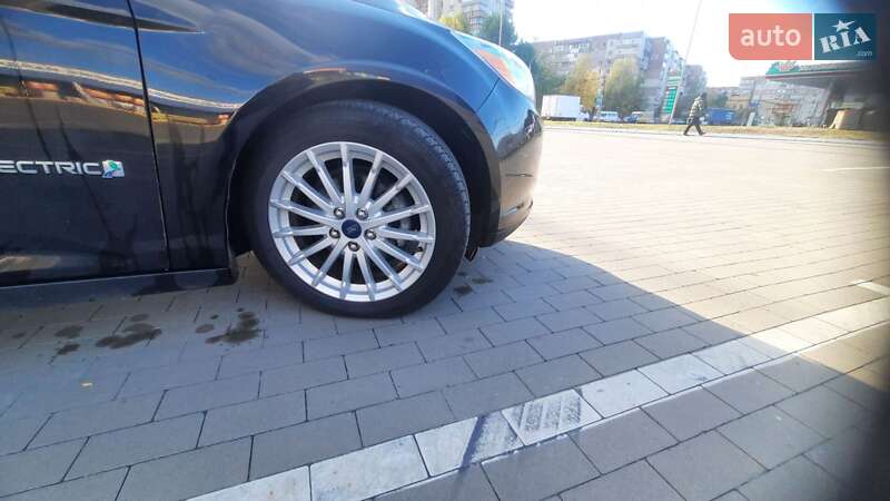 Хэтчбек Ford Focus 2015 в Тернополе