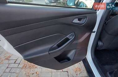 Седан Ford Focus 2016 в 