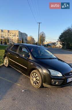 Хэтчбек Ford Focus 2005 в Ходорове