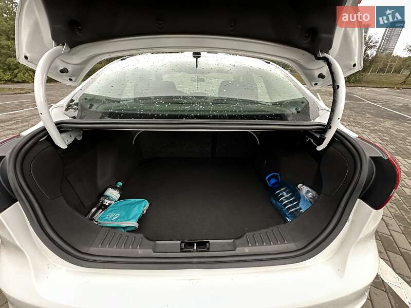 Седан Ford Focus 2015 в Запоріжжі