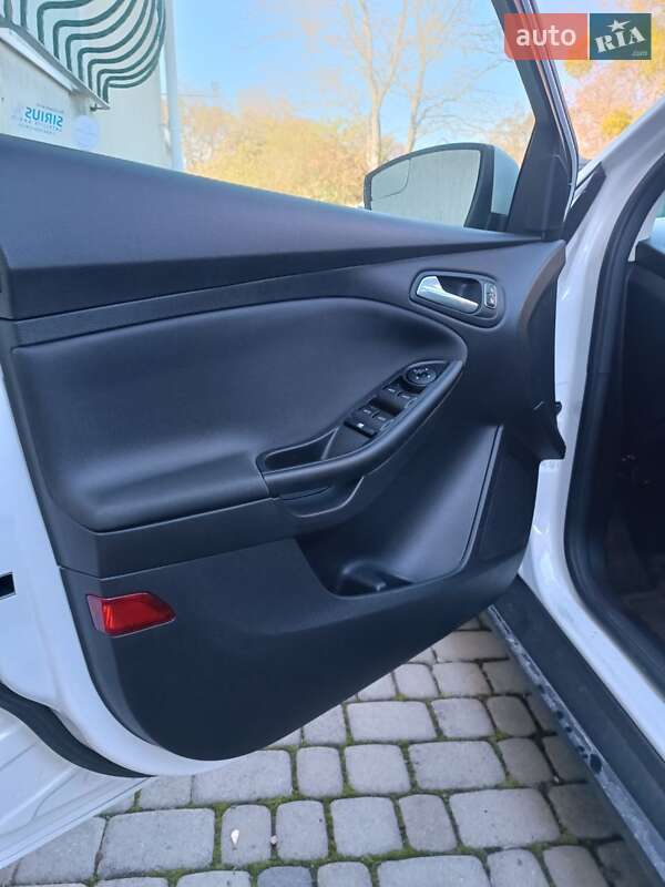 Седан Ford Focus 2017 в Львове