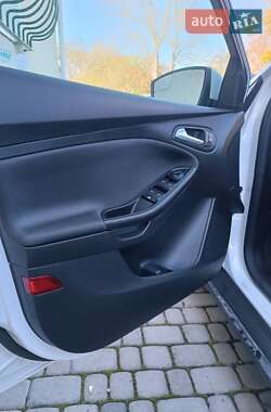 Седан Ford Focus 2017 в 