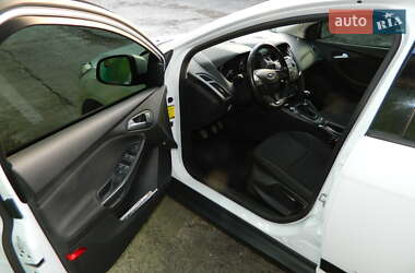Хэтчбек Ford Focus 2015 в Южноукраинске