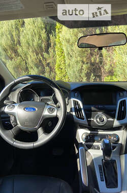 Седан Ford Focus 2013 в Самборі