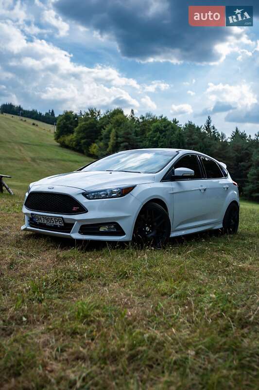 Хэтчбек Ford Focus 2016 в Черкассах