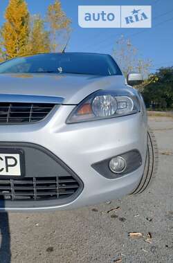 Хэтчбек Ford Focus 2011 в Житомире