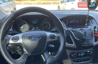 Хэтчбек Ford Focus 2011 в Городке