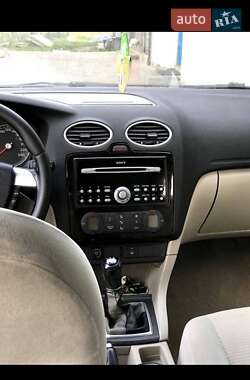 Седан Ford Focus 2006 в 