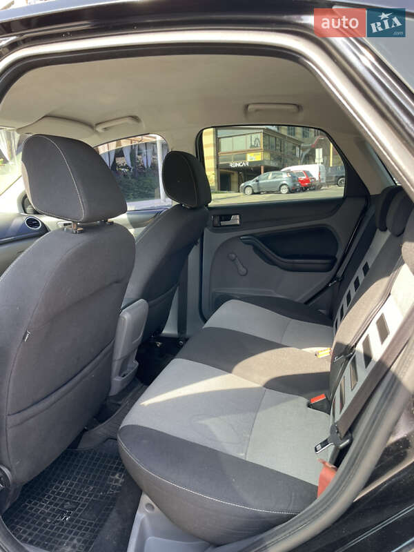 Хэтчбек Ford Focus 2010 в Днепре фото 9 Хэтчбек Ford Focus 2010 в Днепре