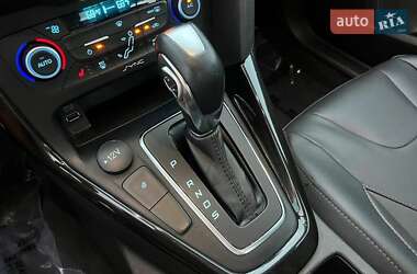 Седан Ford Focus 2018 в 