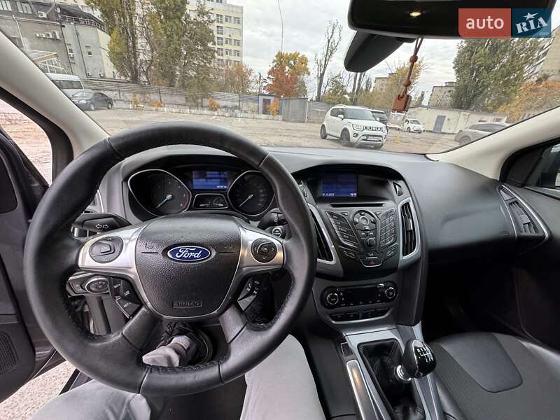 Хэтчбек Ford Focus 2011 в Киеве