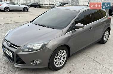 Хэтчбек Ford Focus 2011 в 