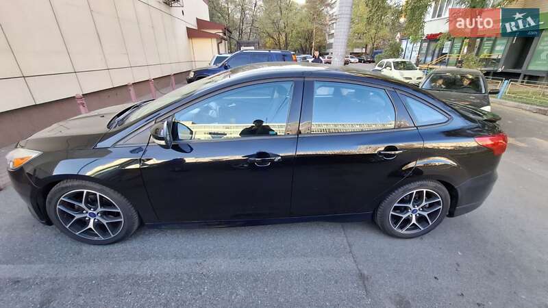 Седан Ford Focus 2015 в Киеве