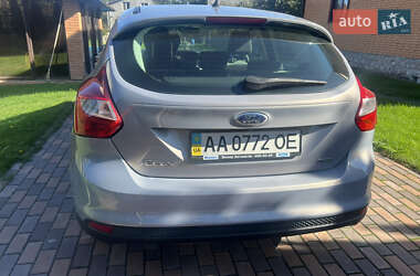 Хэтчбек Ford Focus 2013 в 