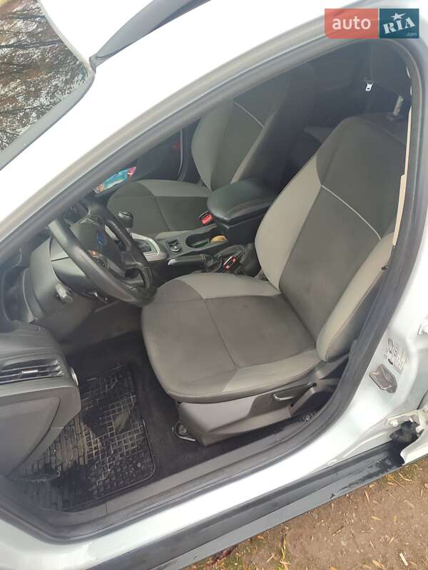 Универсал Ford Focus 2012 в Покровском