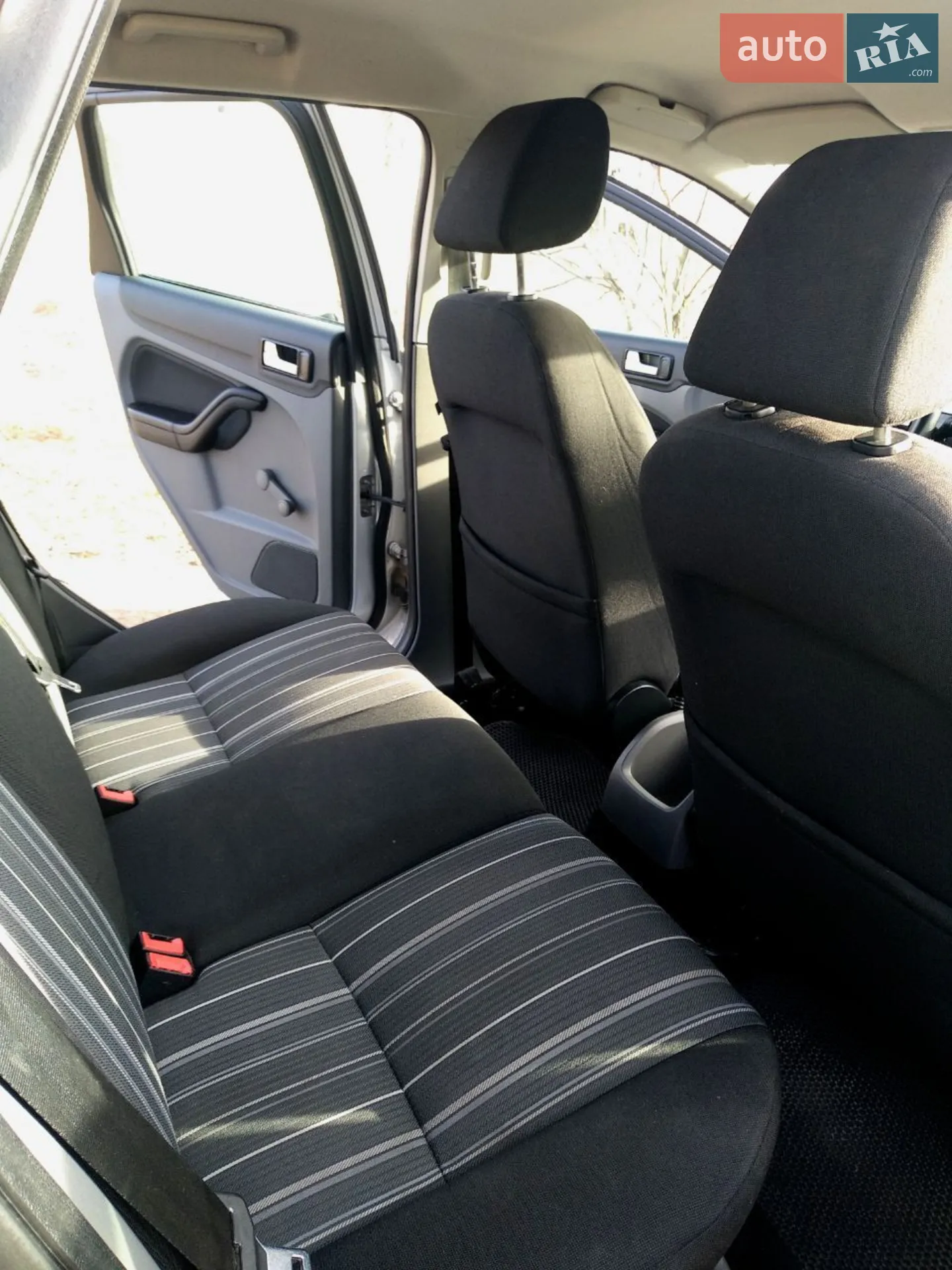 2010 Ford Focus - мініатюра 4