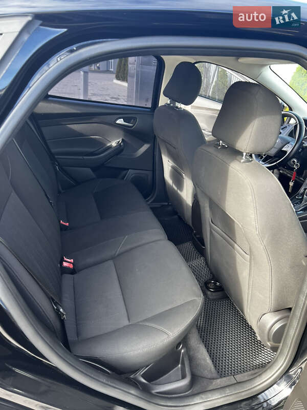 Хетчбек Ford Focus 2015 в Івано-Франківську фото 20 Хетчбек Ford Focus 2015 в Івано-Франківську