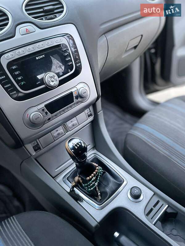 Универсал Ford Focus 2008 в Путиле