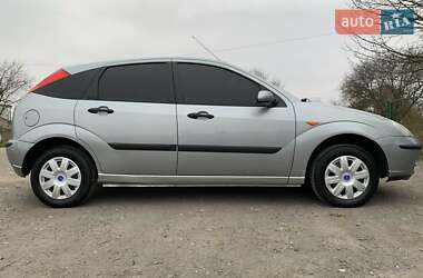 Хэтчбек Ford Focus 2004 в Теофиполе
