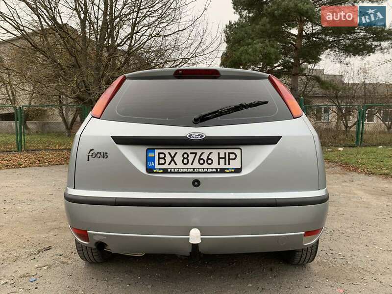 Хэтчбек Ford Focus 2004 в Теофиполе