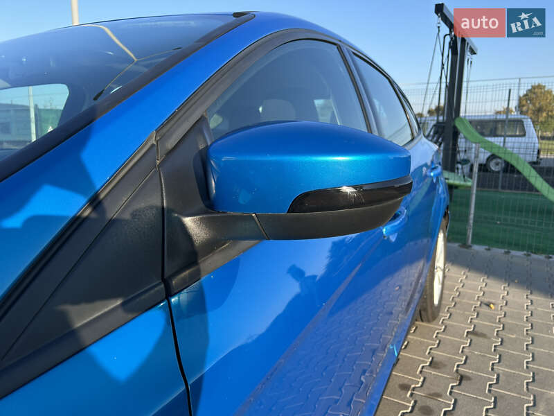 Хэтчбек Ford Focus 2016 в Нововолынске