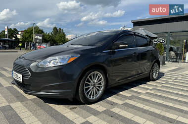 Хэтчбек Ford Focus 2017 в 