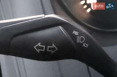 Седан Ford Focus 2015 в 
