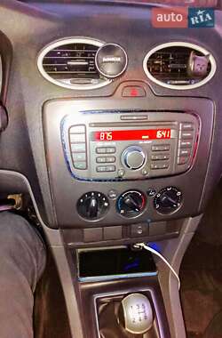 Универсал Ford Focus 2007 в Монастырище