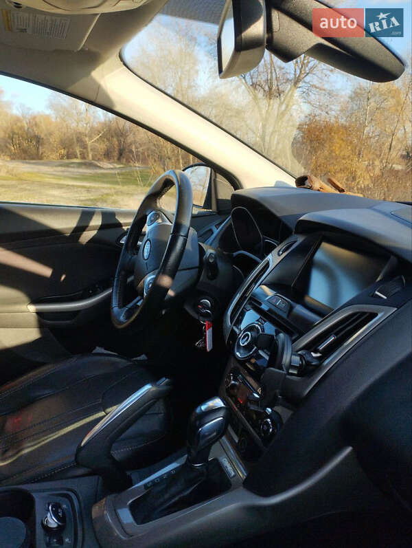 Хэтчбек Ford Focus 2012 в Киеве