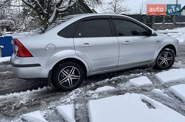 Седан Ford Focus 2005 в Староконстантинове